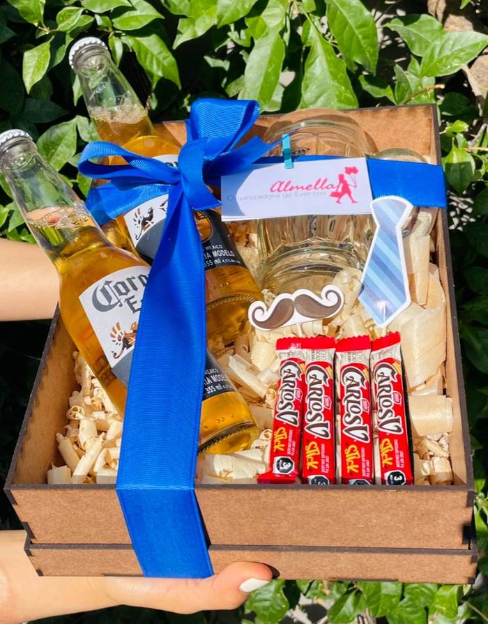 Caja Rectangular Cervezas, Tarro y Chocolates